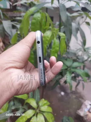 Infinix Hot 12 . (Used)
