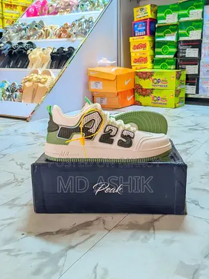 Sneakers New বিস্তারিত পড়ুন