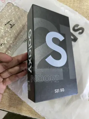 Samsung Galaxy S21 . (Used)
