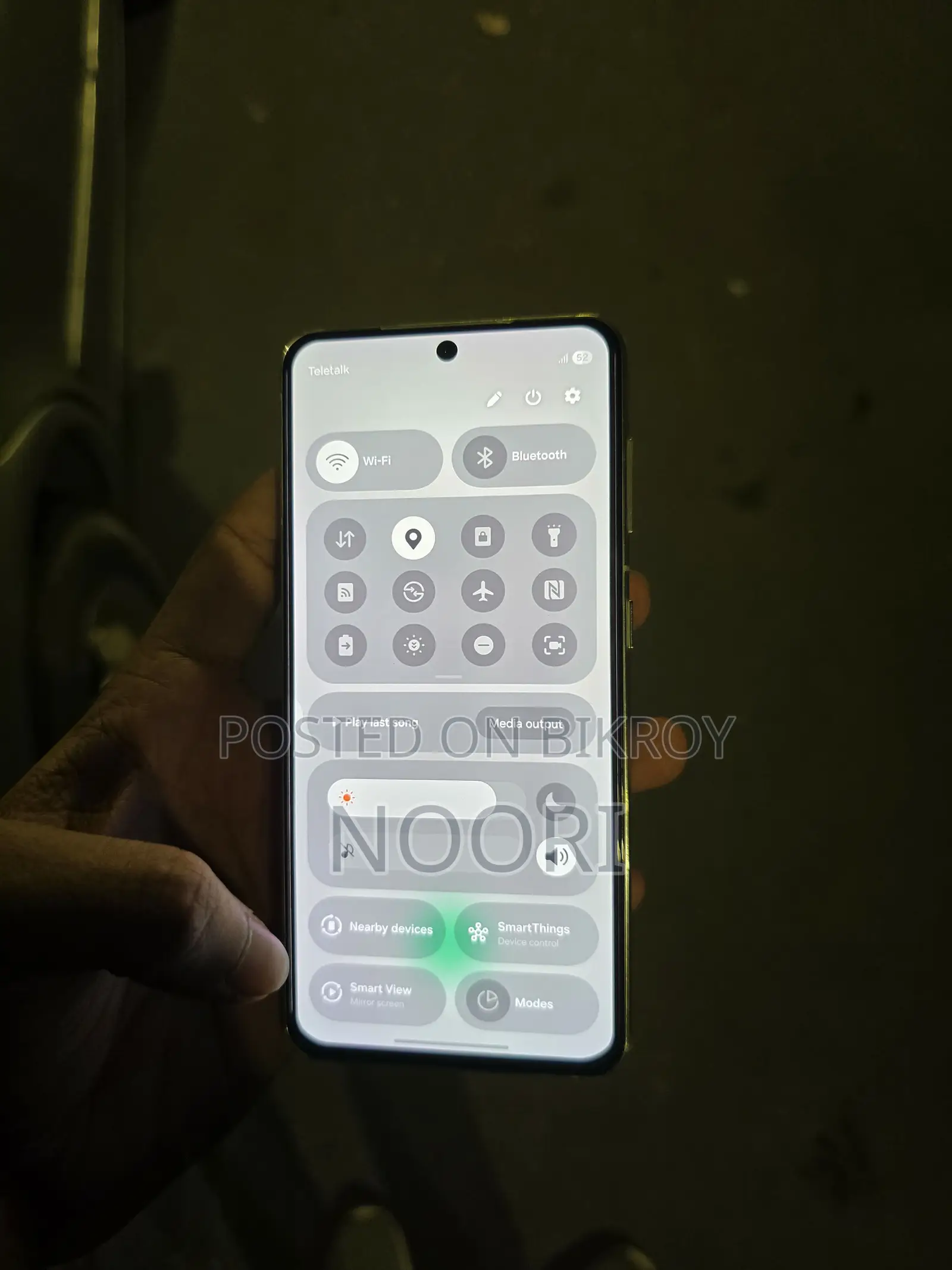 Samsung Galaxy S21 . (Used)