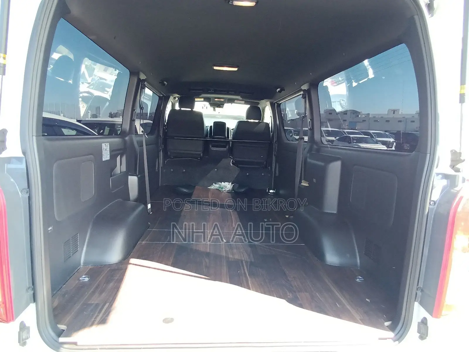 Toyota Hiace SUPER GL 2023