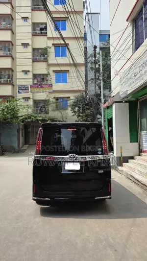 Toyota Noah X package 2018