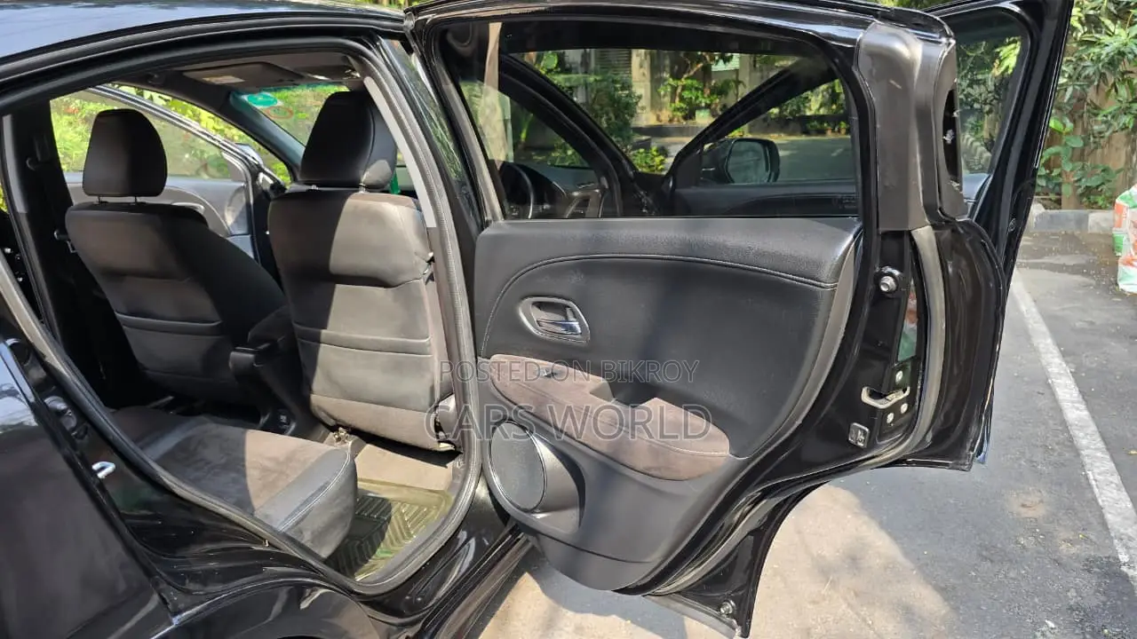 Honda Vezel 1.5 2WD 2016 Black