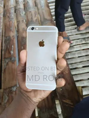 Apple iPhone 6 . (Used)