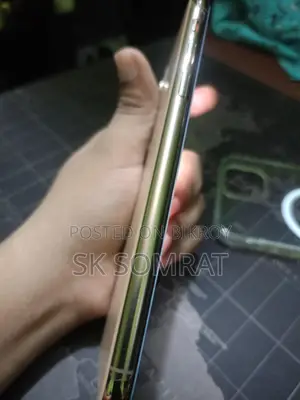 Apple iPhone 11 Pro Max . (Used)