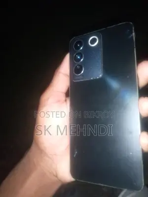 Vivo V27e (Used)