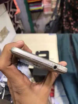 Samsung Galaxy J2 1/8 (Used)