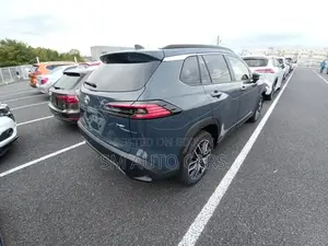 Toyota Corolla Cross Z Massive Grey 2026