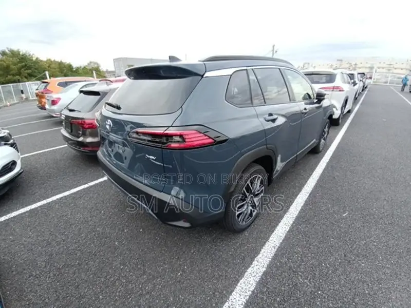 Toyota Corolla Cross Z Massive Grey 2026