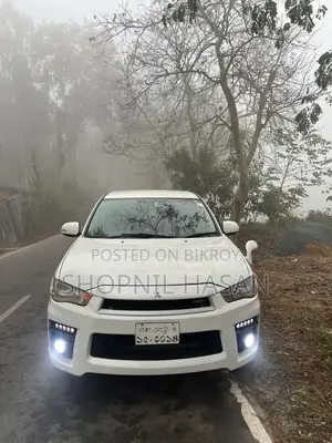 Mitsubishi Outlandar 2012