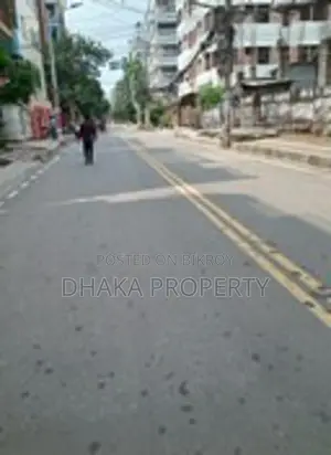 7.75 Katha East-Facing Plot Near Avenue, Sector-7