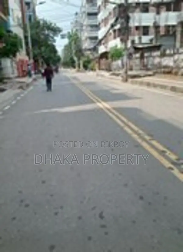 7.75 Katha East-Facing Plot Near Avenue, Sector-7