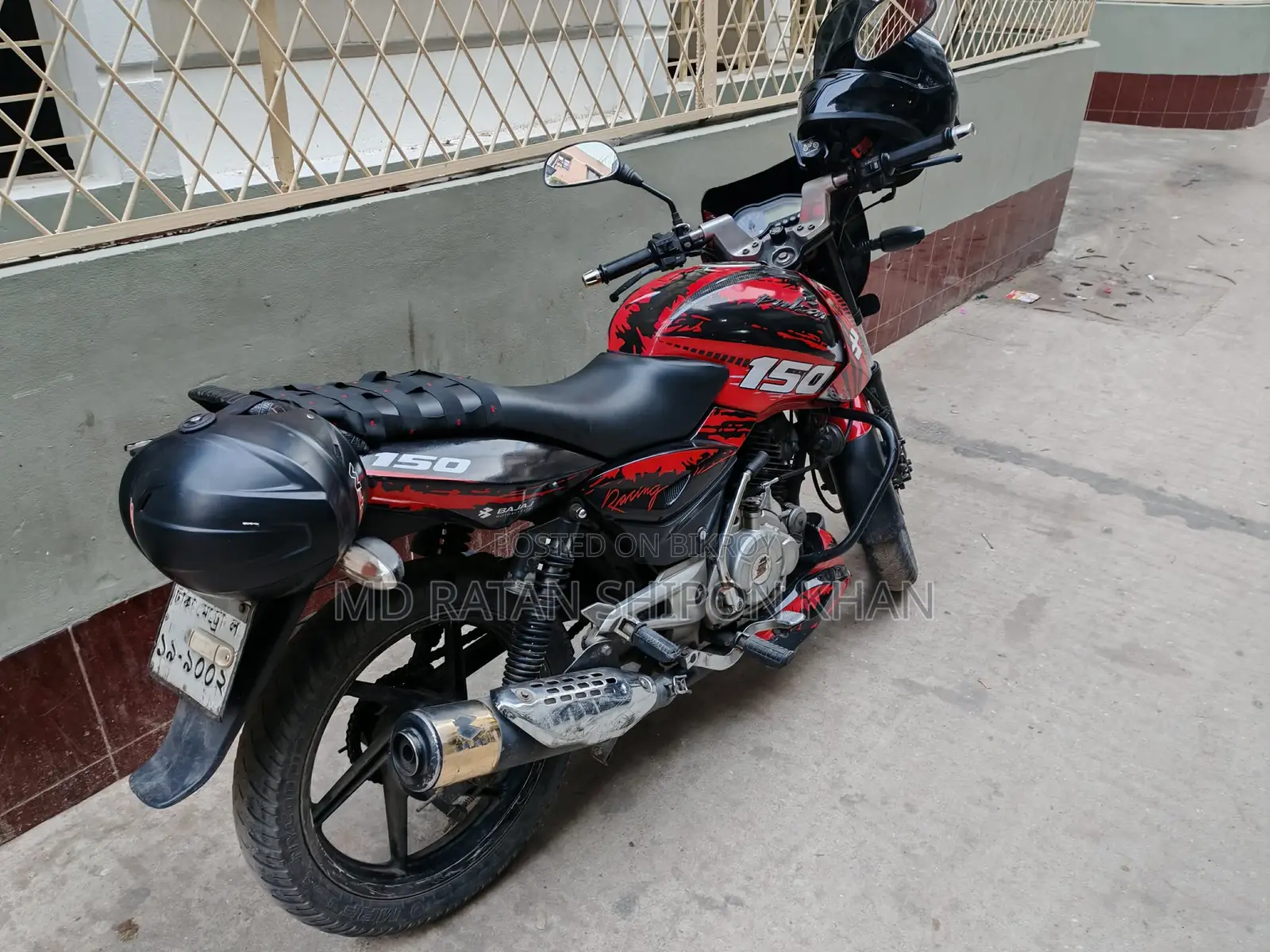 বাজাজ পালসার ১৫০ ২০১২ লাল