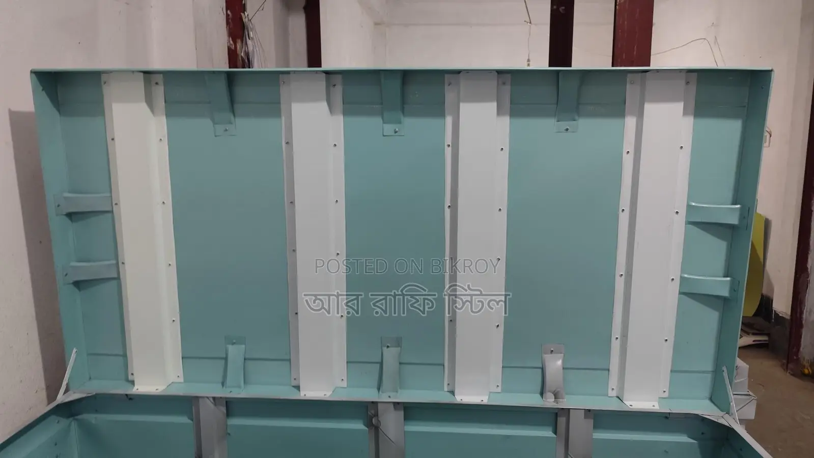 চমৎকার ডিজাইনের মজবুত স্টিলের নতুন সাববক্স (ট্রাঙ্ক) বিক্রি হবে