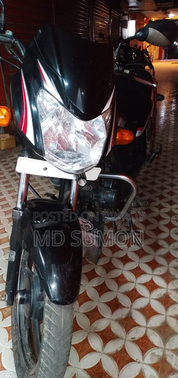 TVS Metro . 2011