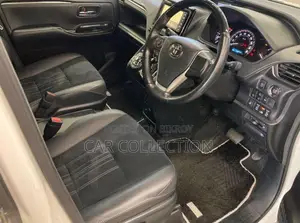 Toyota Esquire 2020