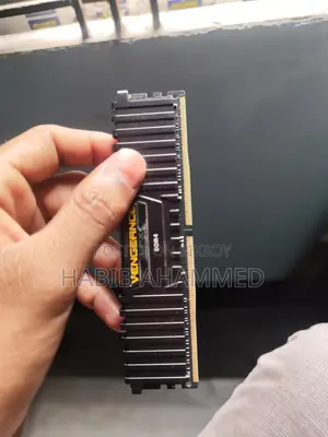 DDR4 1x8 GB 3200 MHz > Fully fresh condition, used for 3-4 days |