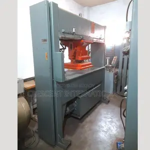 Hydraulic Travel Head Cutting Machine