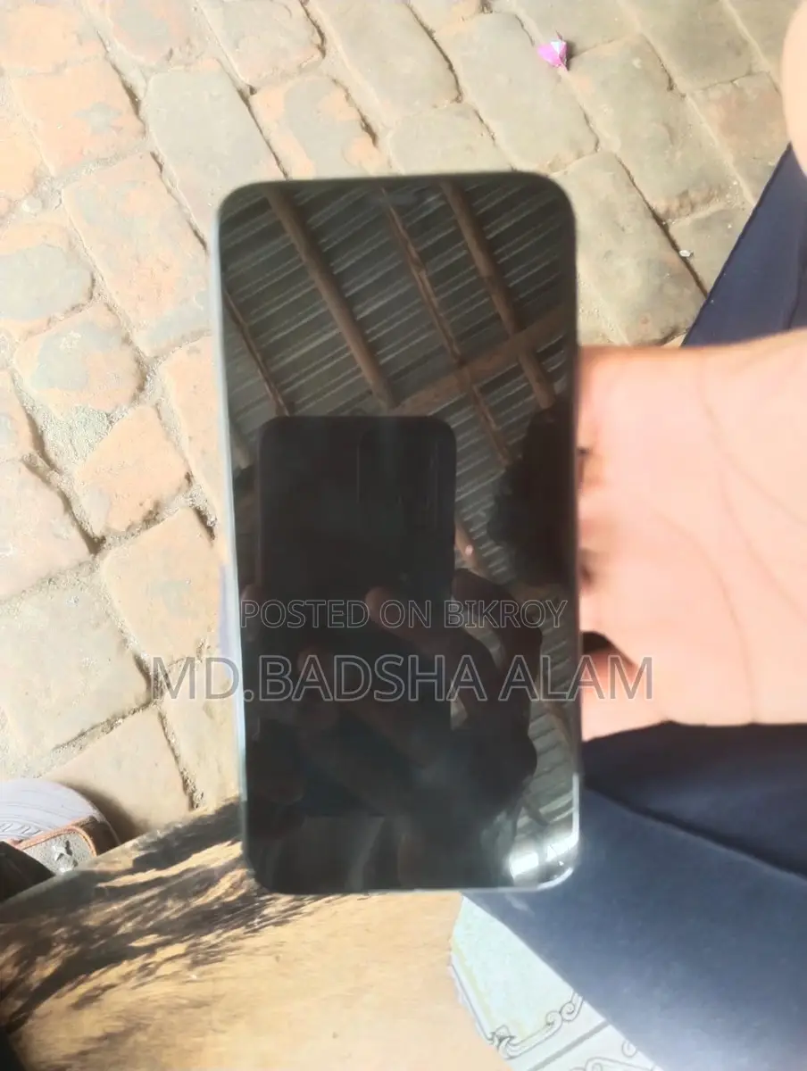 Apple iPhone X (Used)