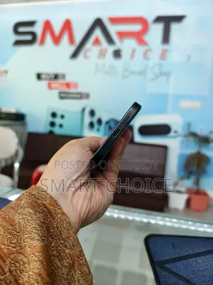 Apple iPhone 16 Pro Max Super Condition (Used)