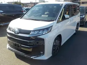 Toyota Noah SZ HYB 4.5POINT 2024