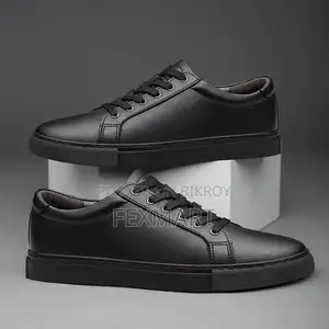 Dark Black Sneakers (Fb)