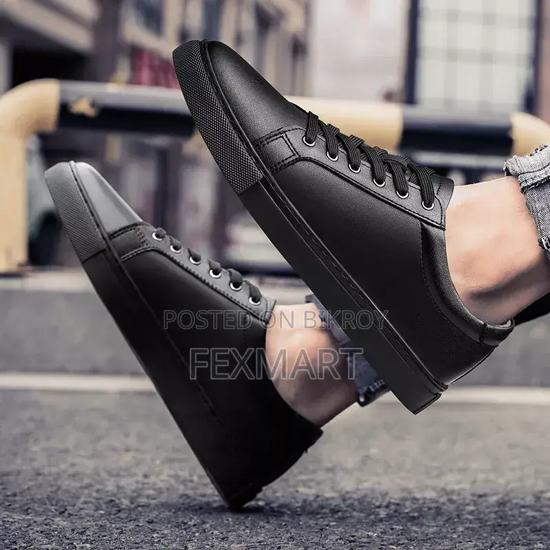 Dark Black Sneakers (Fb)