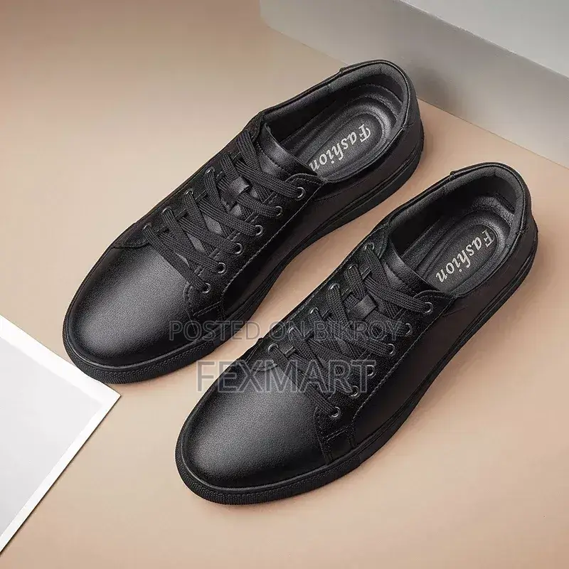 Dark Black Sneakers (Fb)
