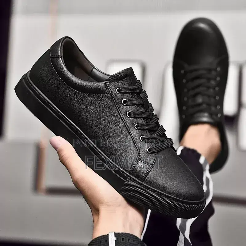 Dark Black Sneakers (Fb)