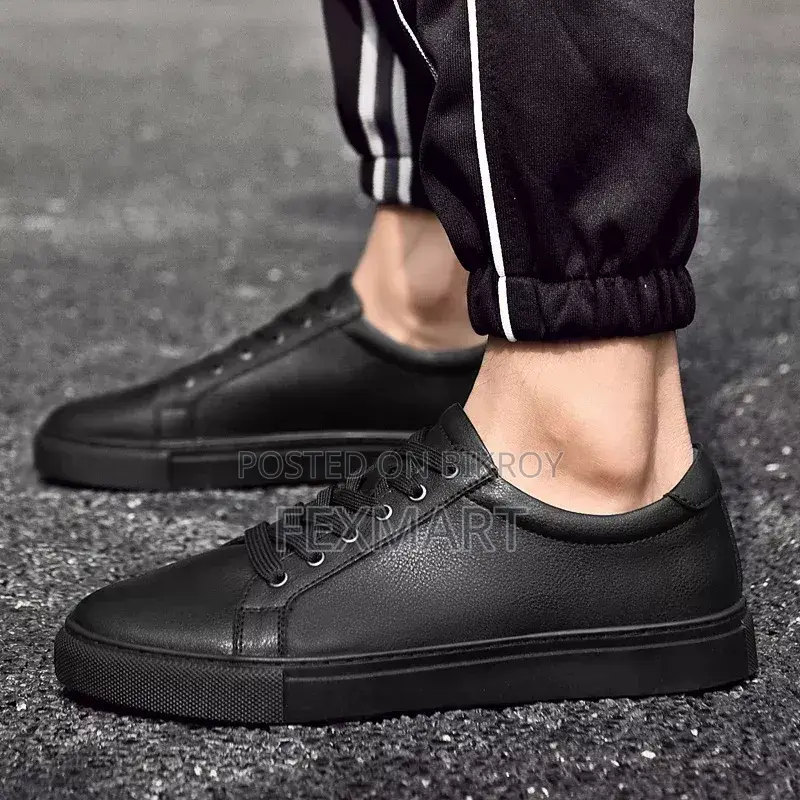 Dark Black Sneakers (Fb)