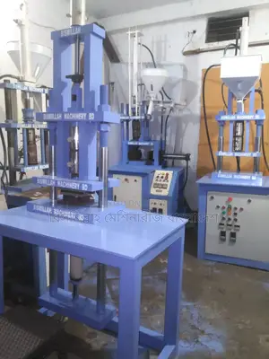 Plastic Molding Machine