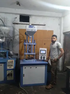 Plastic Molding Machine
