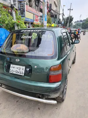 Nissan March 1995
