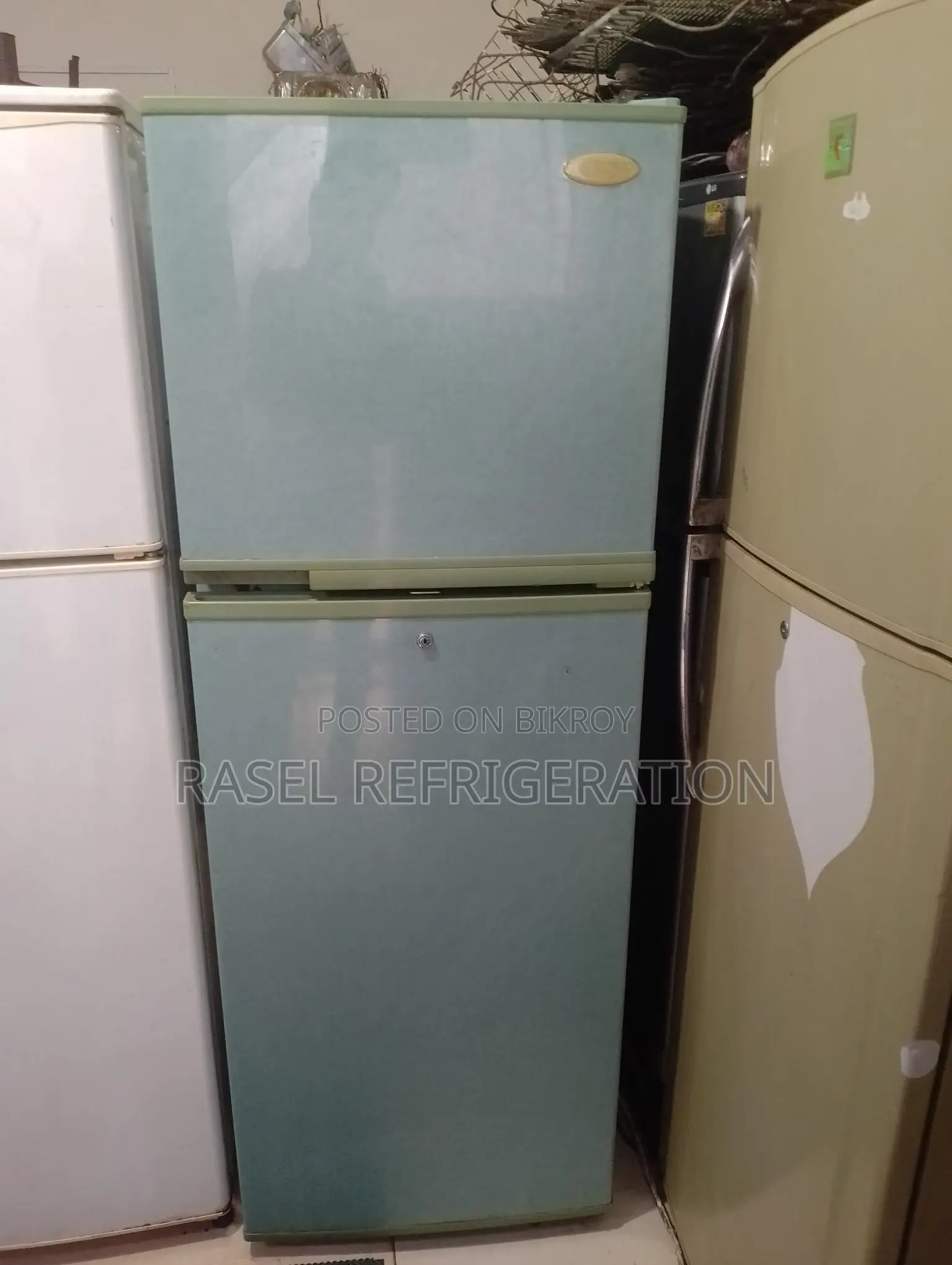 Refrigerator for sale due to urgent need for money.