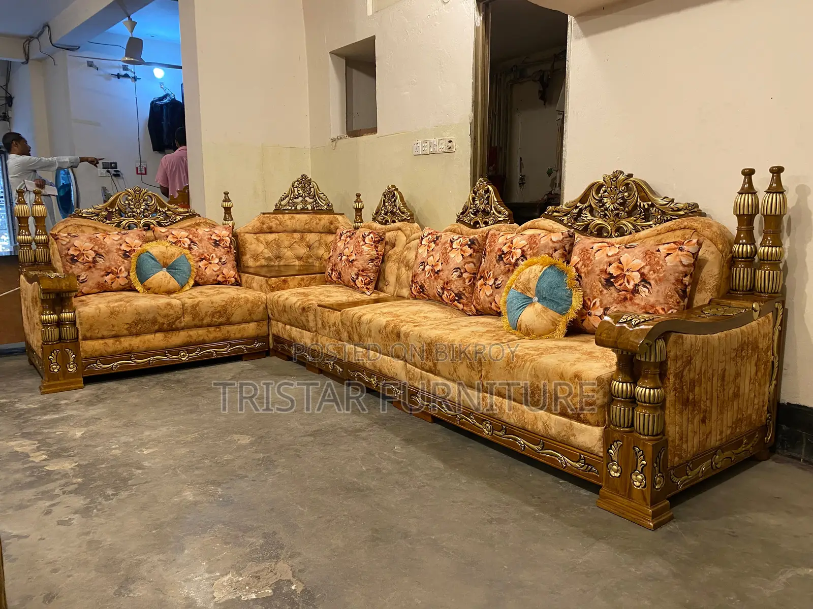 Modern Six Seater Corner Sofa Set