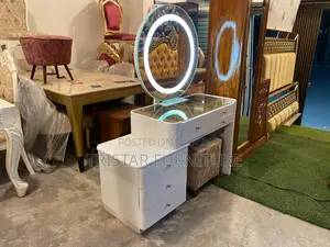 হোম ডেকোর রাউন্ড মিরর ড্রেসিং টেবিল ডিজাইন