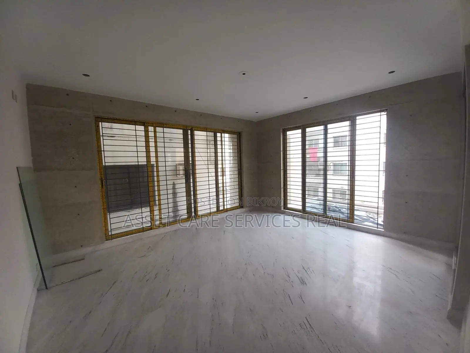 4250 Sqf Brand New Flat Sale @ Baridhara Diplomatic Zone.