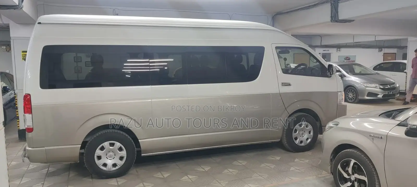 Grand Cabin Hiace For Rent
