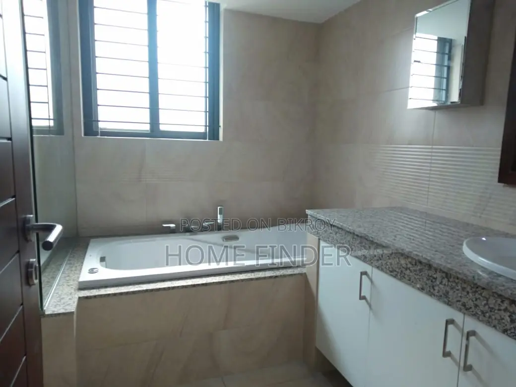Exclusive Designed 4000 Sq Ft Furnished Apt: Is Up For Rent In Gulshan