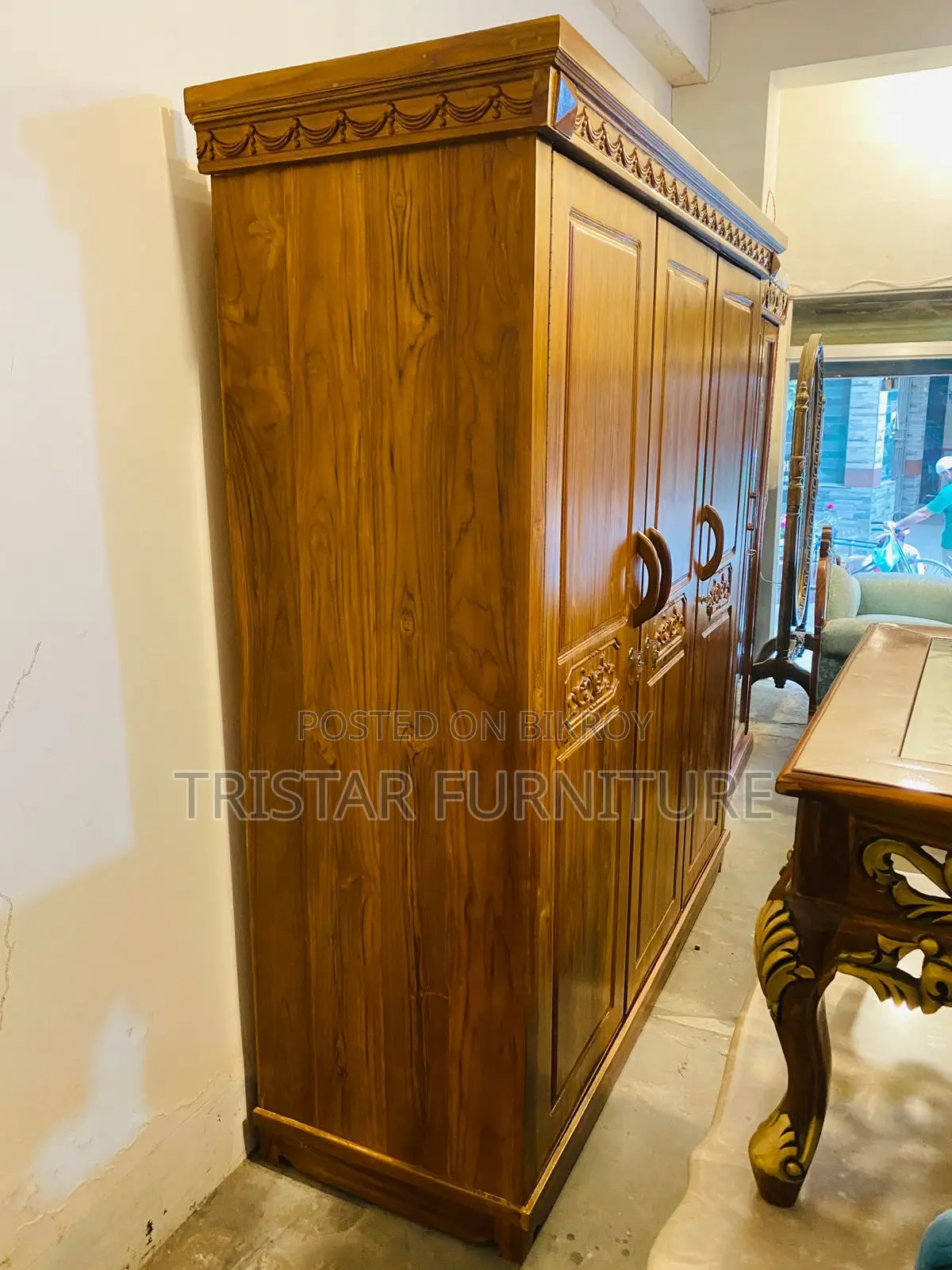 3 Door Wooden Almirah