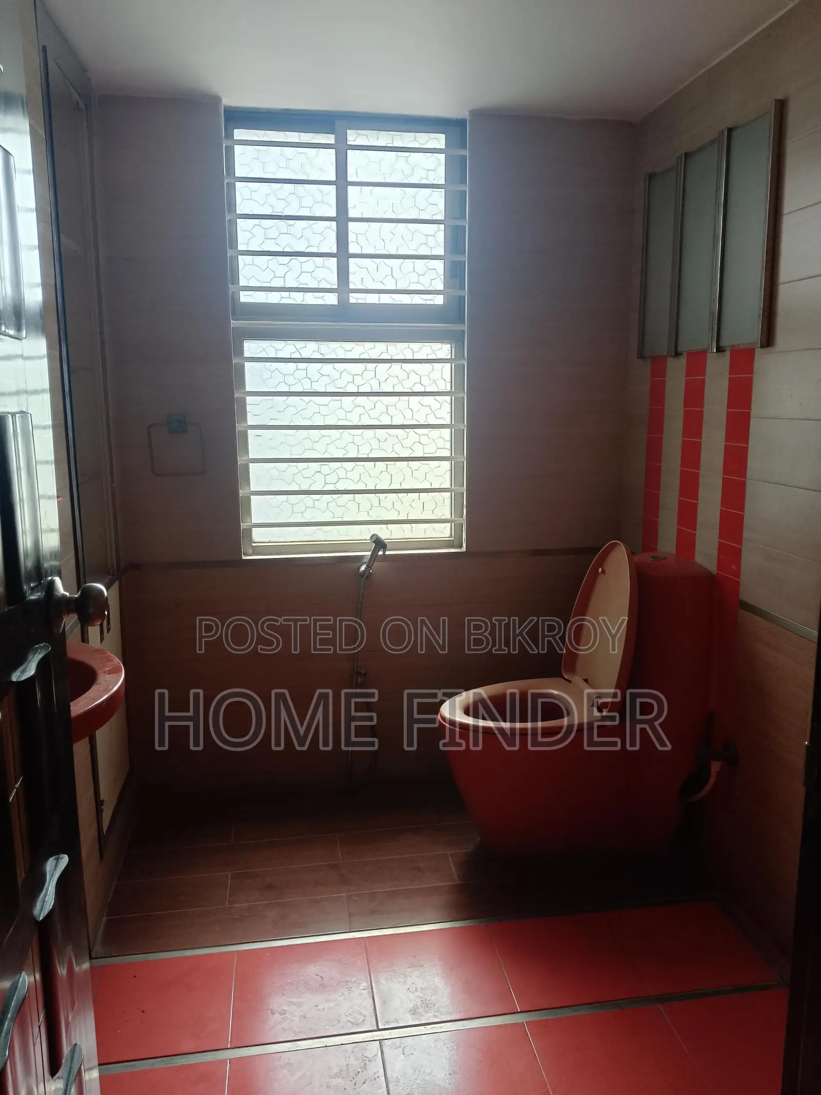গুলশানে ২৭০০ বর্গফুটের ফুল ফার্নিশড অ্যাপার্টমেন্ট ভাড়া হবে