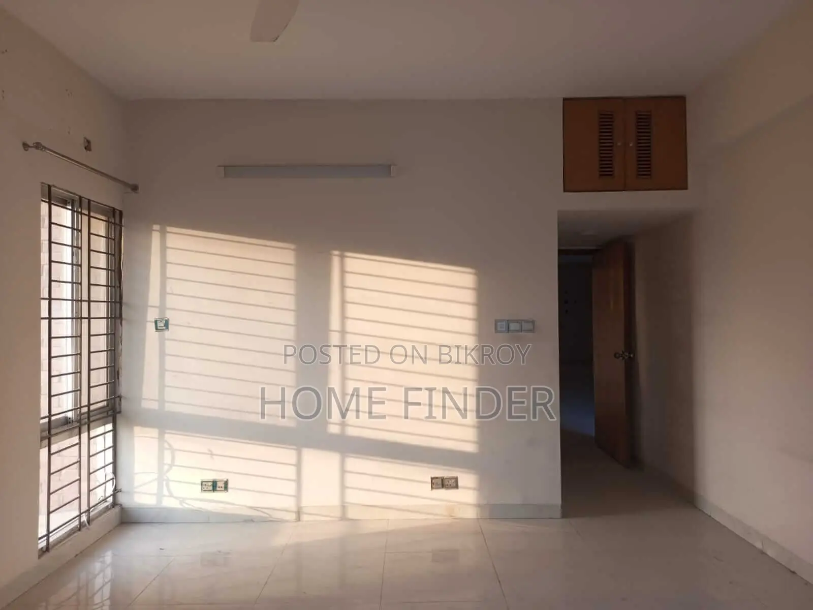 4BHK 3000 SQFT Excellent Apt: For Rent @ GULSHAN(2)