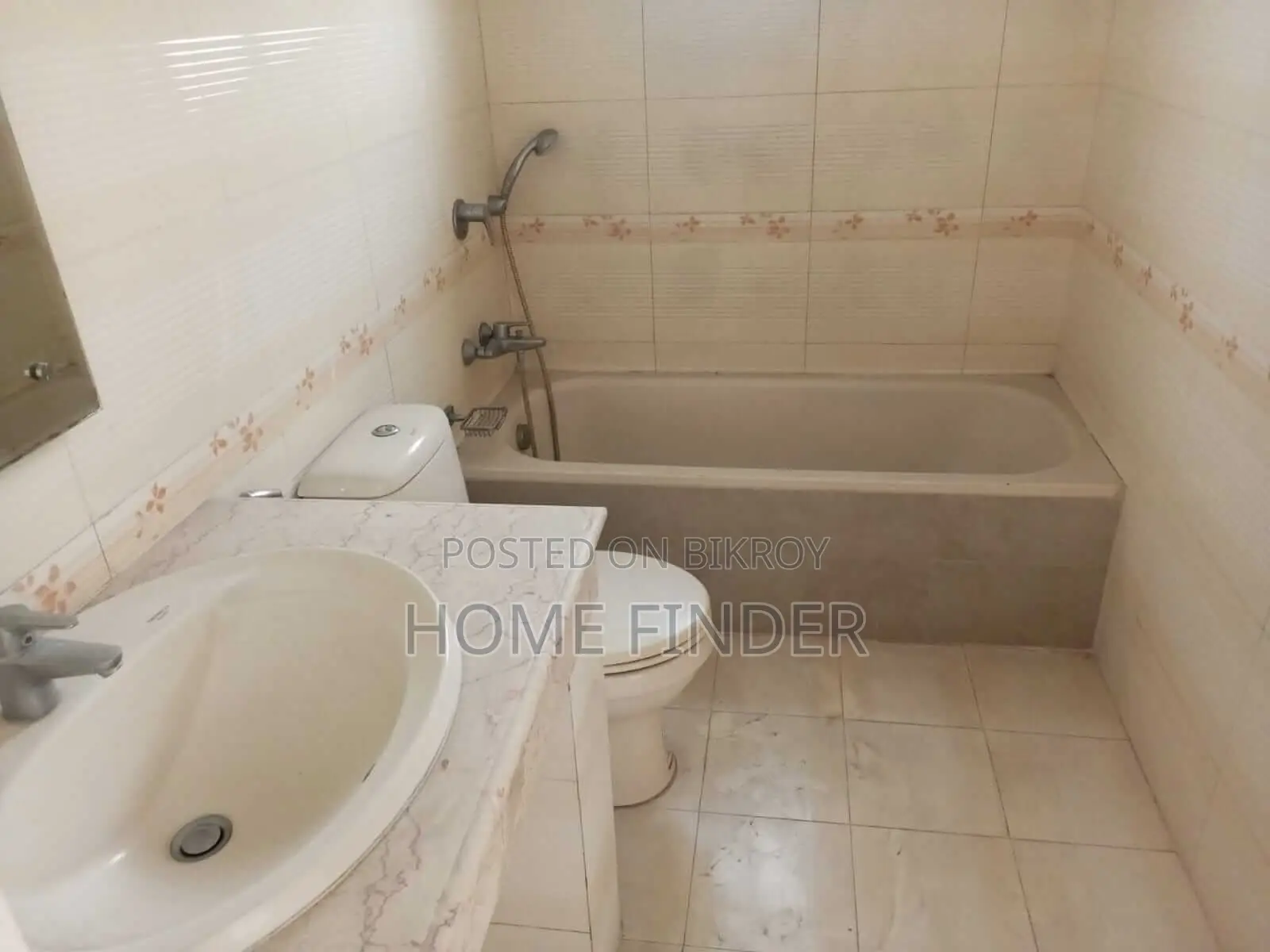4BHK 3000 SQFT Excellent Apt: For Rent @ GULSHAN(2)