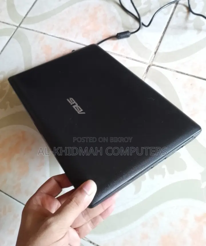 Asus Mini Laptop, 500GB Hard Disk