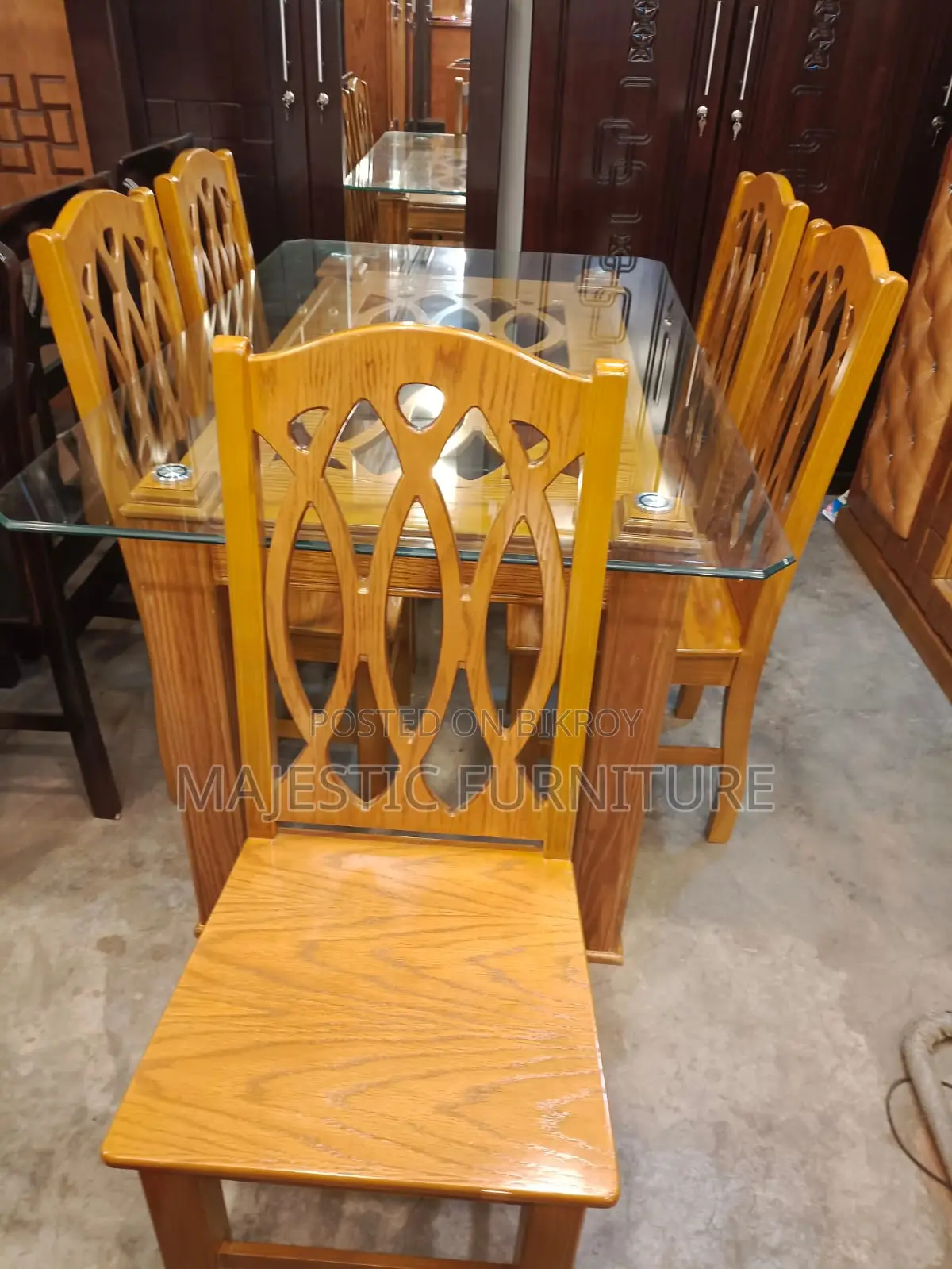 কানাডিয়ান আইএকে ভিনিয়ার ডাইনিং সেট। এম # ৬১৭৩
