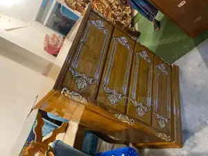 বেডরুমের জন্য আধুনিক চেস্ট অফ ড্রয়ার