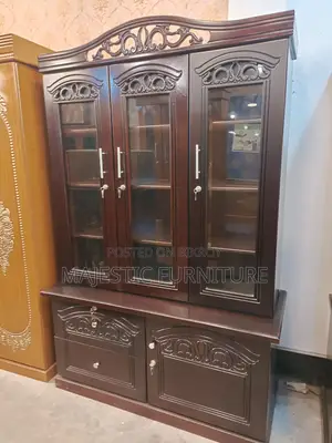 শোকেস ৫ ফুট। মডেল # ৪৯৩৮