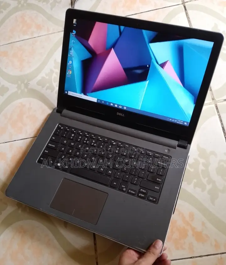 DELL Core i3 6th Gen Full Fresh Laptop, 4GB RAM, 500GB Hard Disk.