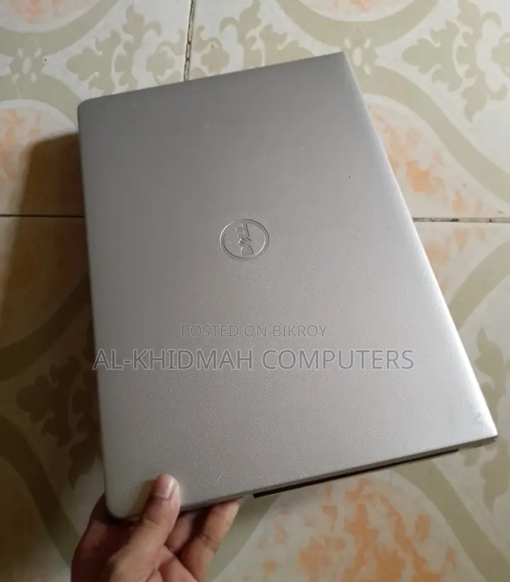 DELL Core i3 6th Gen Full Fresh Laptop, 4GB RAM, 500GB Hard Disk.