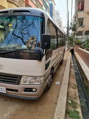 Niassan Coster Bus For Rent (29 Seats)